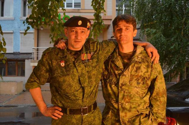 11694368_871033349654299_428274208_n