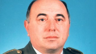 677z381_aaaasaa-6271911208ba4