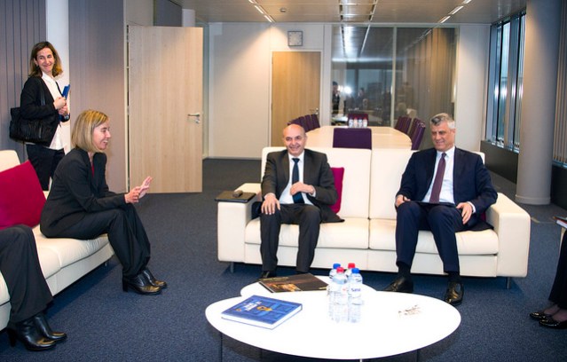 Шиптарски сепаратисти са Могеринијевом / Фото: ЕЕАС