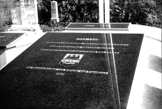 Споменик Фолксдојчерима