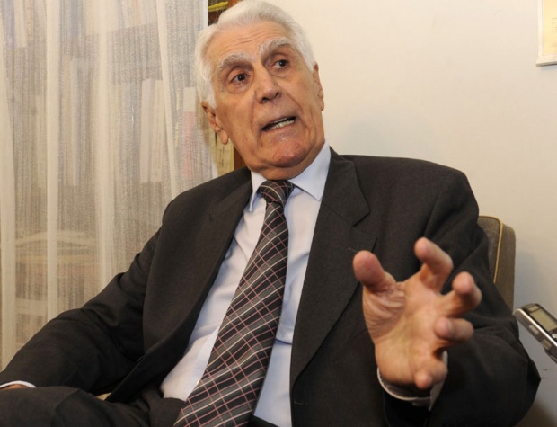 Василије Крестић