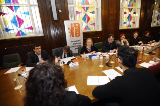 Beograd, 11. decembra 2015. - Radni sastanak predstavnika gradjanskog drustva i Ministarstva unutrasnjih poslova na temu reorganizacije MUP-a u okviru procesa evrointegracija odrzan u Narodnoj skupstini. FOTO TANJUG/ OKSANA TOSKIC/ bk