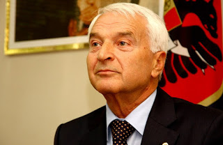 Бујар Букоши