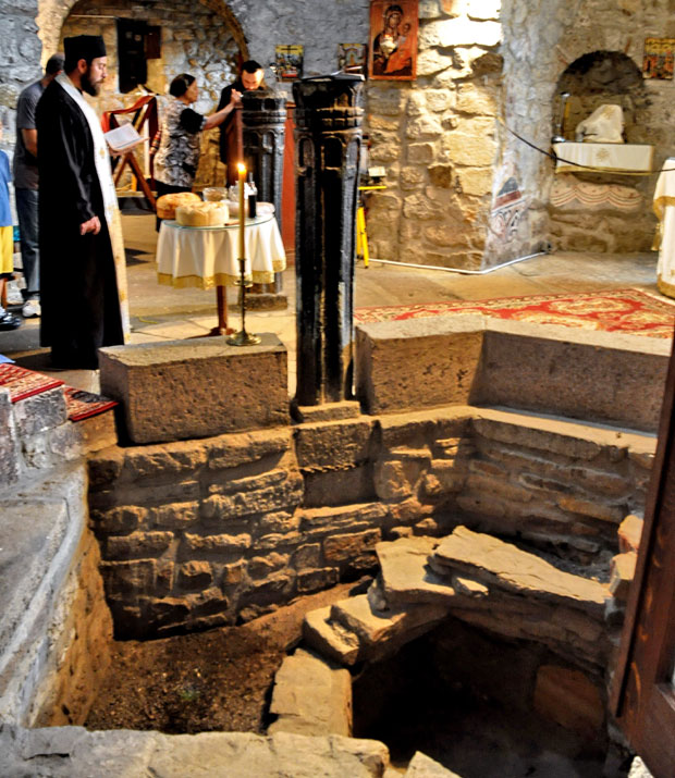 Крстионица у цркви Петра и Павла у данашњем Новом Пазару