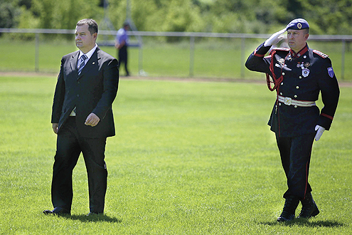 Beograd 07.06.2009. Dan policije, policijska vezba.Dikic Branislav i Ivica Dacic Ivica Dacic Foto : Milovan Milenkovic Photo & © by Milovan Milenkovic News Magazine VREME phone : + 381 64 28 18 498 mobile phone : + 381 11 32 34 774 office e-mail : foto@vreme.com office