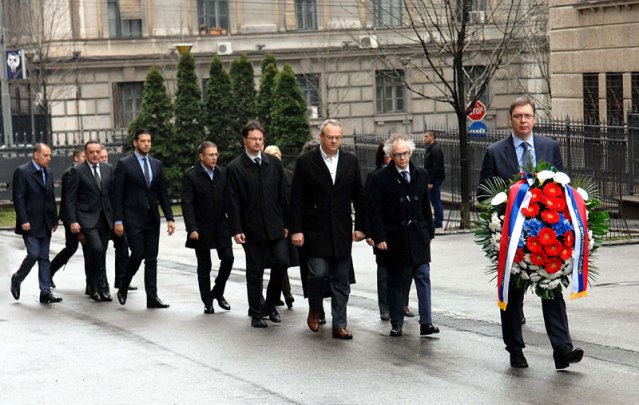Полагање венца на место убиства Ђинђића 2016.