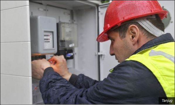 Преплатише искључују неплатише: ЕПС милијарду у минусу а повећао плате