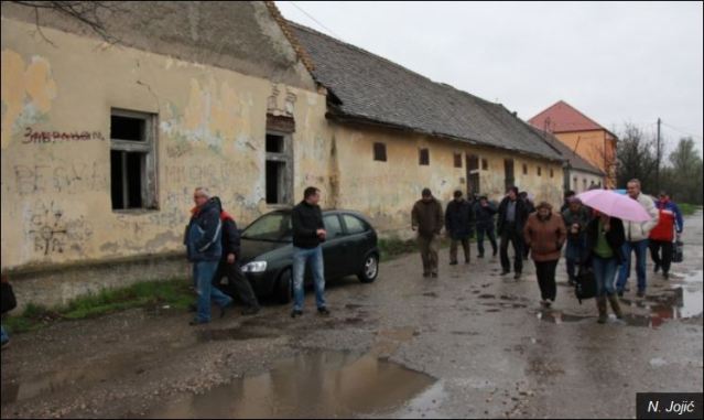 Одбрана имовине: Протест испред задруге Беље