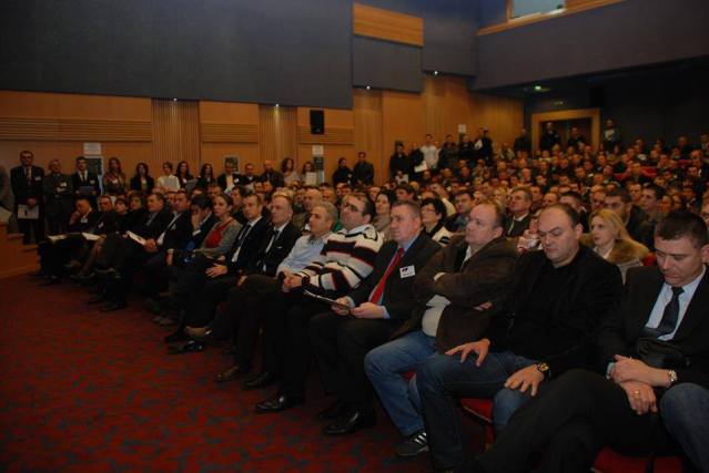 1011683_245768195603875_620724467_n