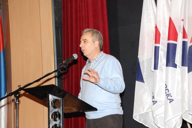 970591_245768005603894_1327368093_n