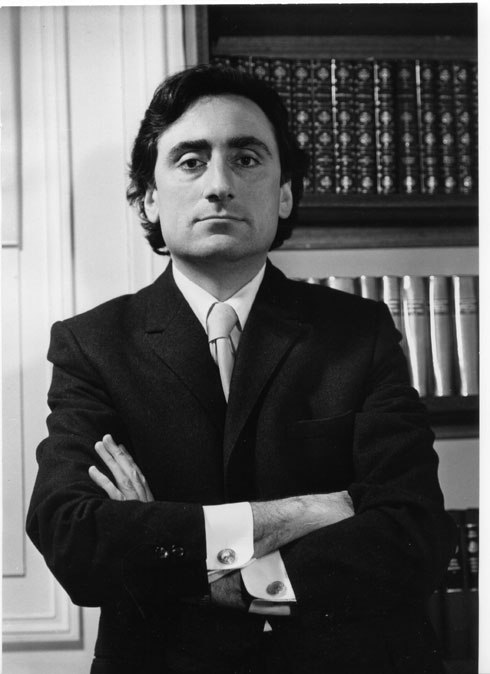 Комнен Бећировић средином 1970-их (Фотограф: Серж де Сазо)