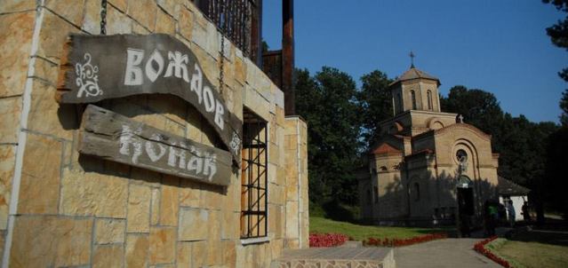 13823492_896351097154101_1229568316_n