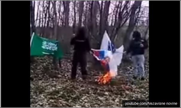 Нема података када је снимак настао, али песма коју певају одаје да је у БиХ