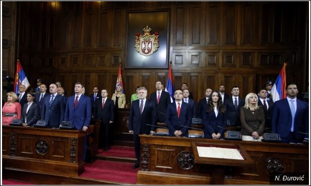 А сад, господо, на посао: Премијер и његови министри приликом полагања заклетве