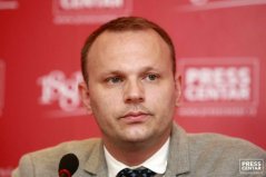 39-dr-nemanja-zaric-kzm-dveri-svetski-kongres-porodica-2016-09-16-768x512