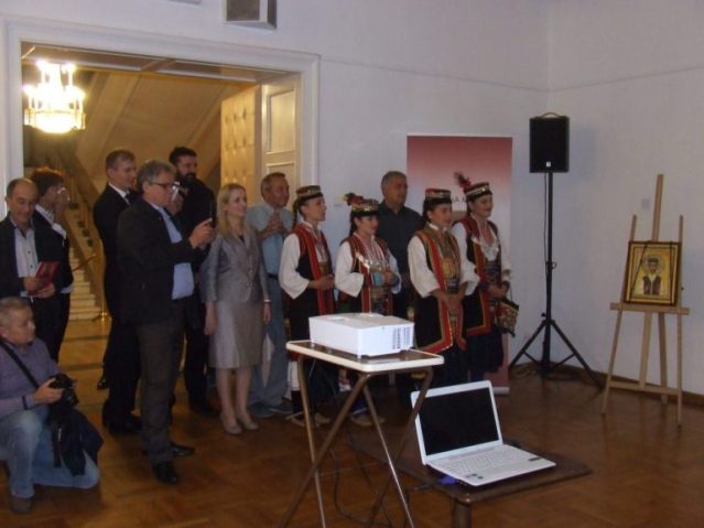 izlozba_srbi_livanjskog_polja_9-768x576