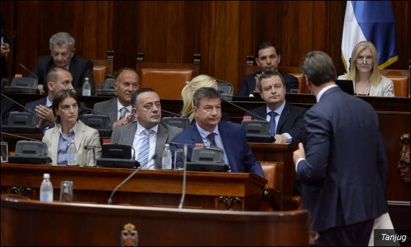 Од премијера сви страхују: Александар Вучић са министрима