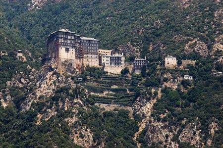 Света Гора, много векова тврђава Православља