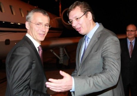 stoltenberg-i-vucic-f-700x492