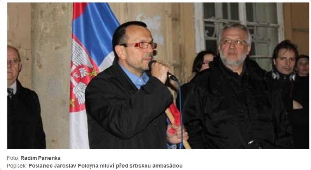 protest-ispred-srpske-ambasade-u-pragu