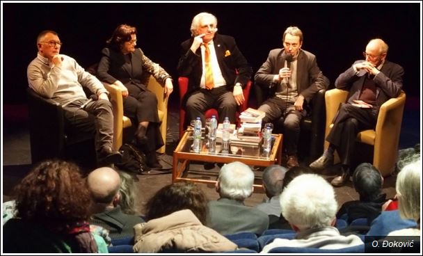 Воле Србију: Патрик Бесон (први слева) и Данијел Шифер (у средини)